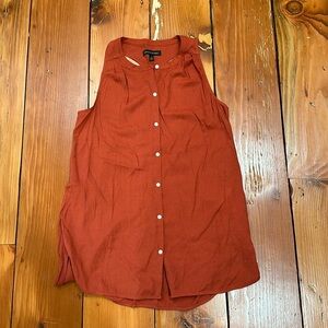 Banana Republic sleeveless shirt